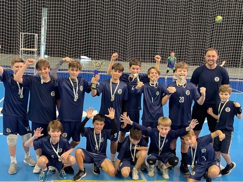 A equipe de Voleibol Masculino do CEJ conquistou o 1º lugar nos Jogos Escolares da Semana da Pátria